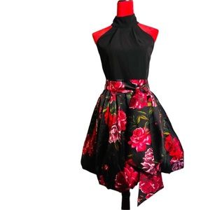 NEW YORK & COMPANY FLORAL SWING DRESS